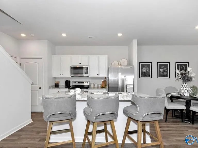 146 Maple Spring Trl — Photo 5