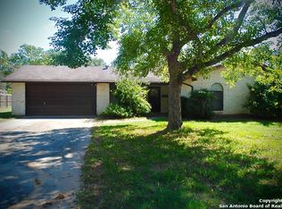 415 Chaparral Dr, Pleasanton, TX 78064