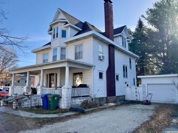 1602 Clark St, Charles City, IA 50616