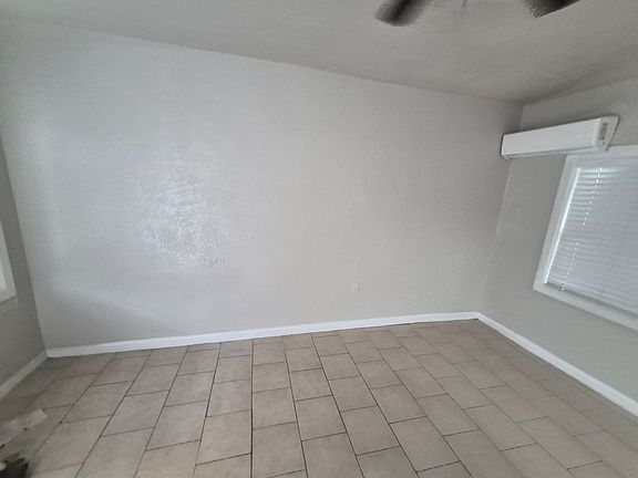 5th image of 115 Caldwell St #3