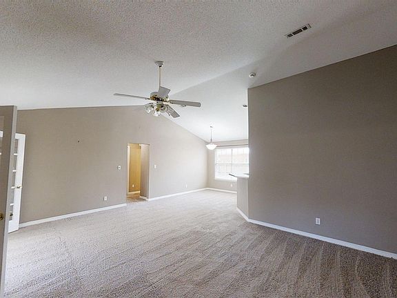 3rd image of 3988 Sunny Manor Cir