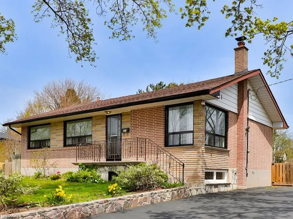 361 Saint Augustine Dr, Oakville, ON L6K 3E8