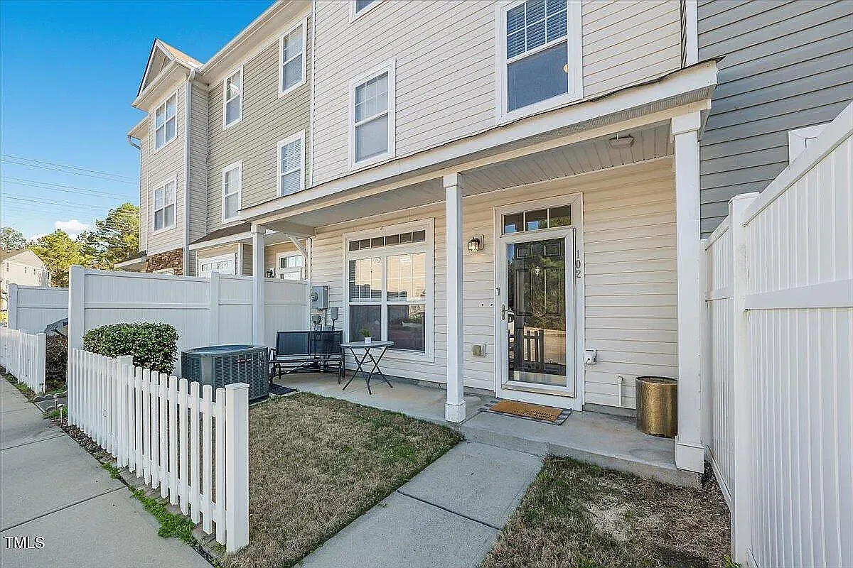 Building Photo - 401 Scripps Ln #102