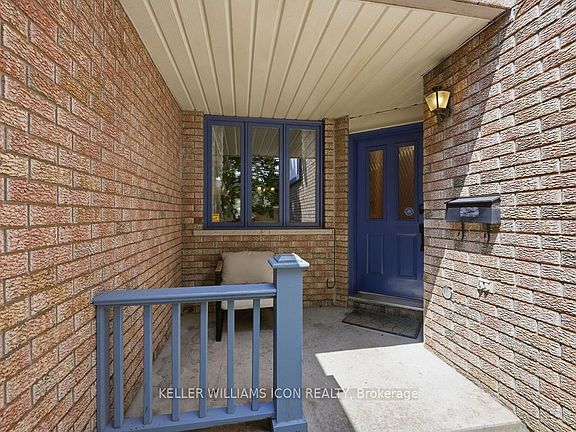 2nd image of 15 Locheland Cres