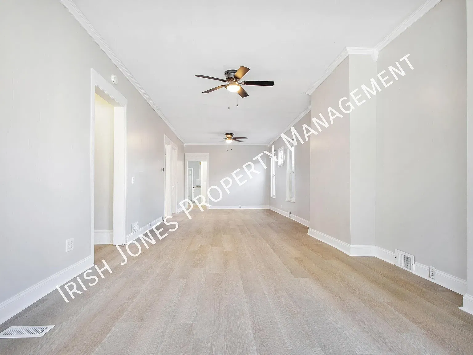 3 bed, $1,600 — Photo 2