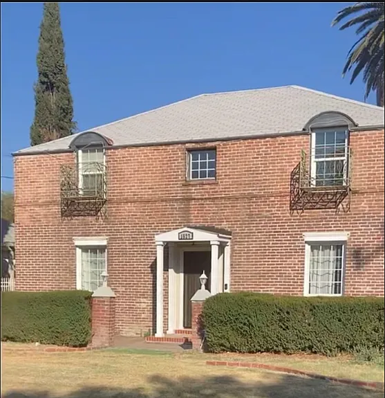 3 bed, 1200 sqft, $2,200 — Photo 1