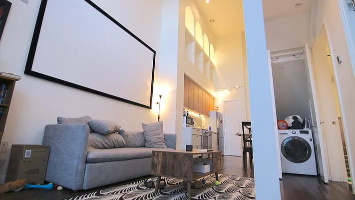 Rented by Nooklyn NYC LLC | media 22