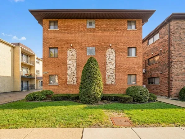 5973 N Northwest Hwy APT 2C, Chicago, IL 60631