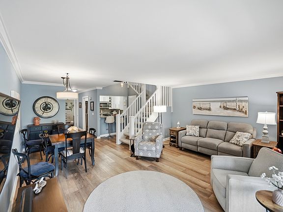 4th image of 1895 NE Media Avenue #8