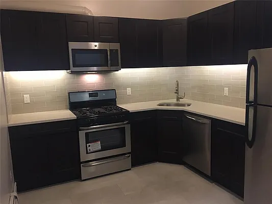 Rented by R New York | media 51