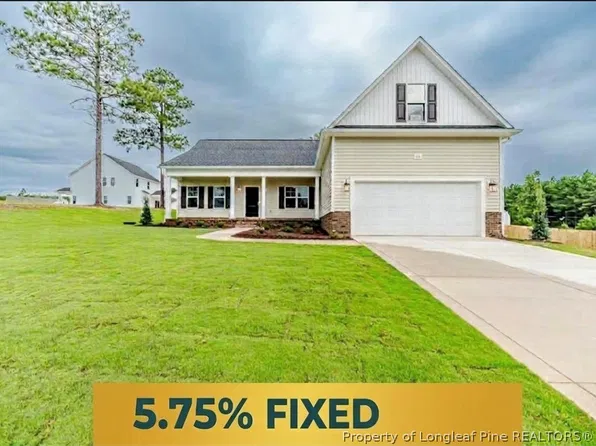 46 Poplar Dr, Spring Lake, NC 28390