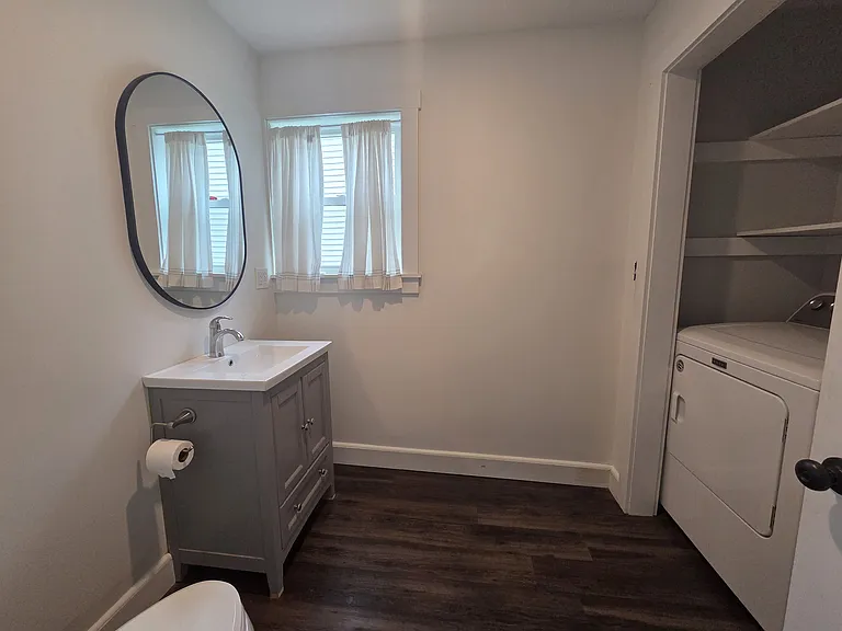 10 Highland St — Photo 2