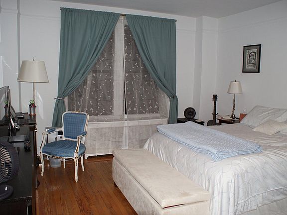 5th image of 50 W 72nd St APT 809