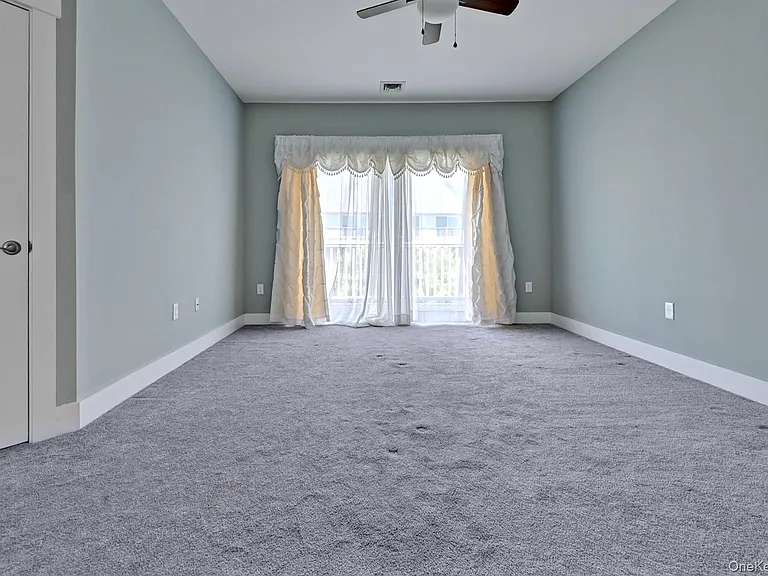 44 Fox Hill Dr — Photo 22