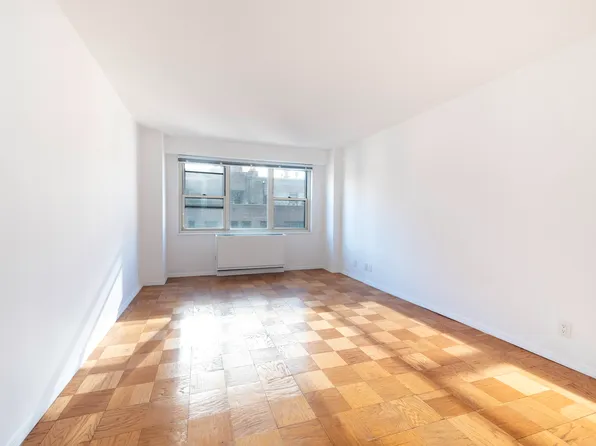 400 East 54th Street 15E image 1 of 17