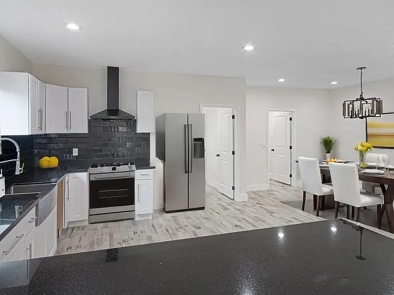 2611 Druid St #1 — Photo 8