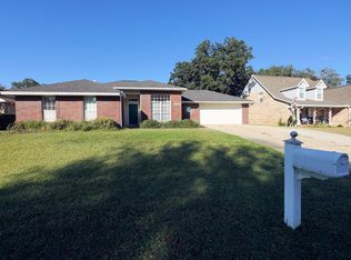 2805 Arnold Palmer Ct, Shalimar, FL 32579