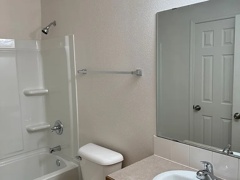 1550 Milwaukee Ave #B-5 — Photo 8