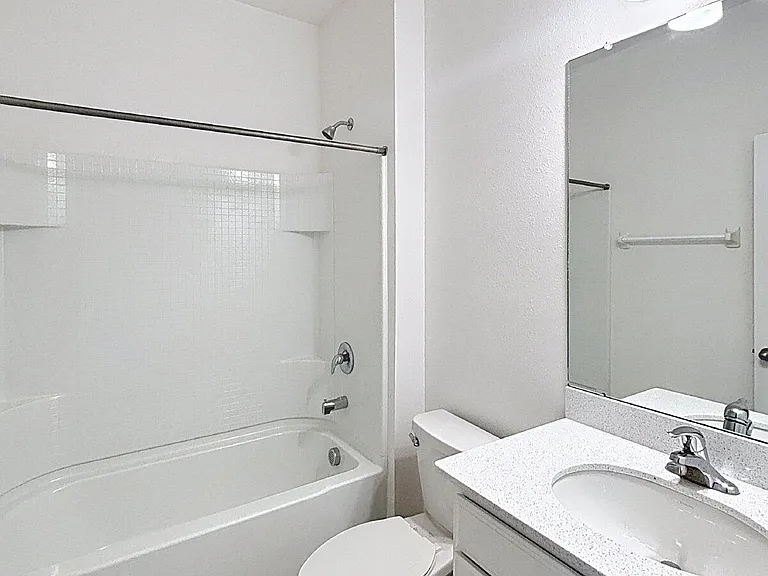 6310 Goldcoast Ave — Photo 4
