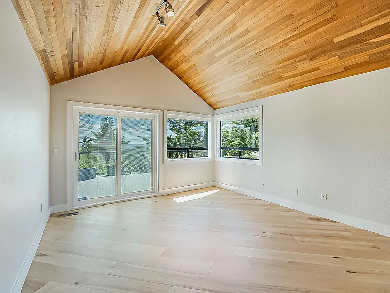 4634 Lighthouse Dr NE — Photo 53