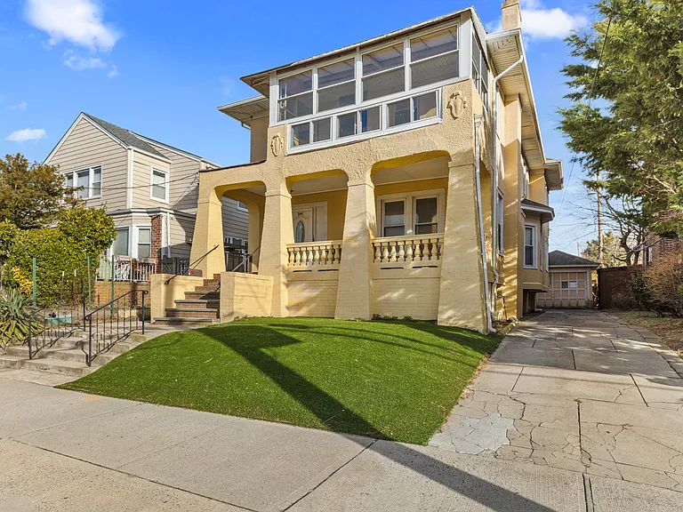 264 Laurelton Blvd #2 — Photo 28