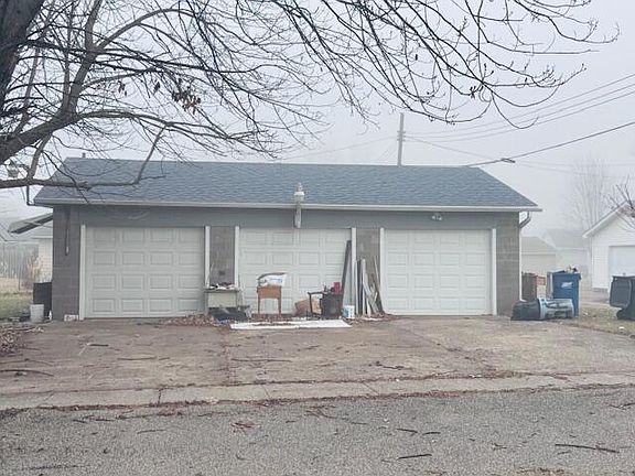 3rd image of 314 Gilbert St