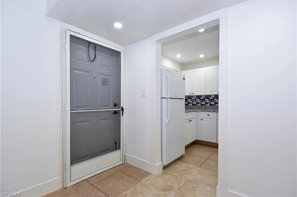 200 Turtle Lake Ct — Photo 4