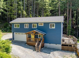 2203 Plunkett Rd, Bayside, CA 95524