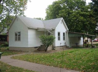 330 4th Ave N, Clinton, IA 52732