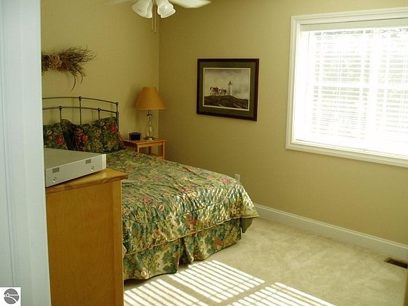 4th image of 4854 Black Bear Dr