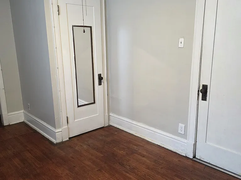 1st bedroom