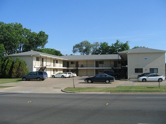 Eagle Apartments Complex
