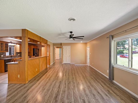 5th image of 515 Woodland Dr