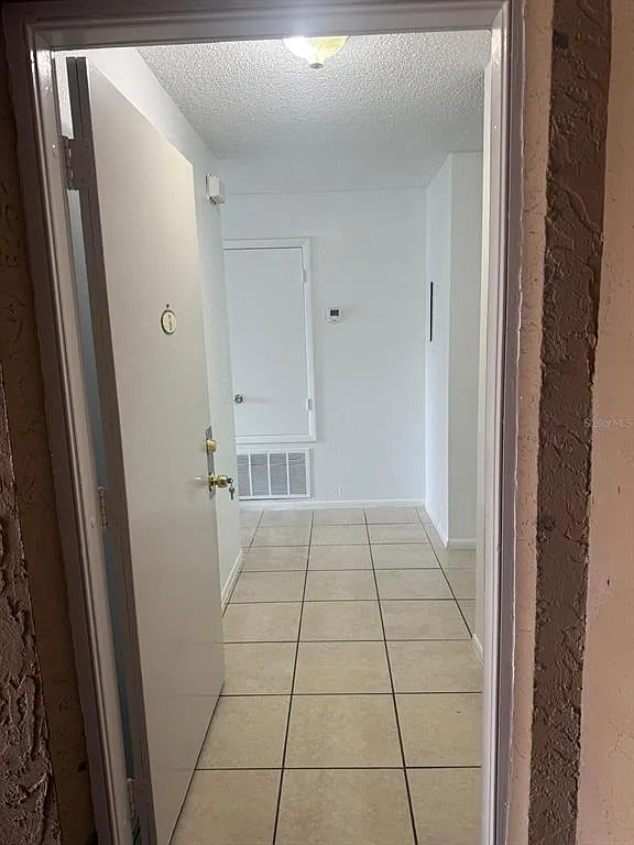 2 bed, 2.0 bath, 905 sqft, $1,600 — Photo 2
