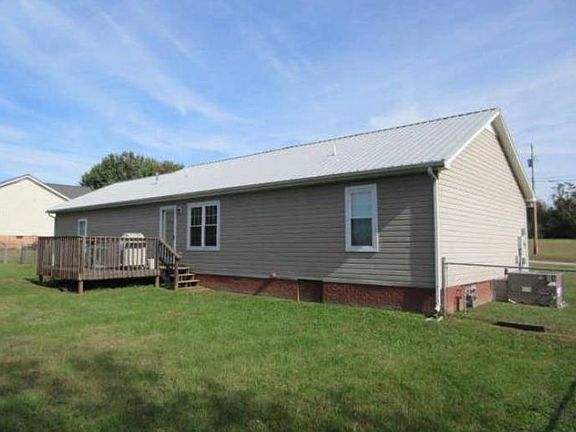 4th image of 105 Lake Villa Cir