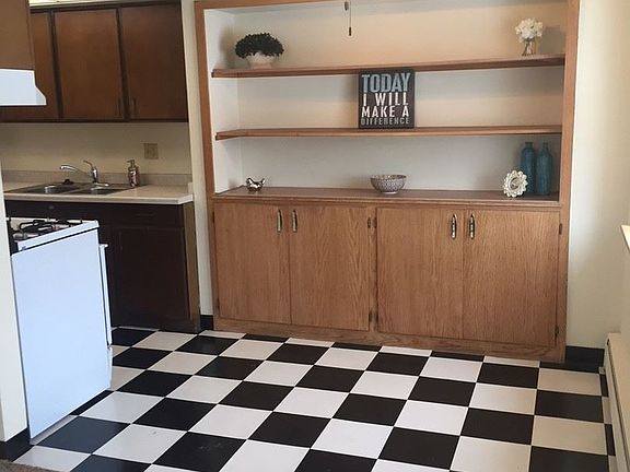 3rd image of 2570 N Maryland Ave APT 113