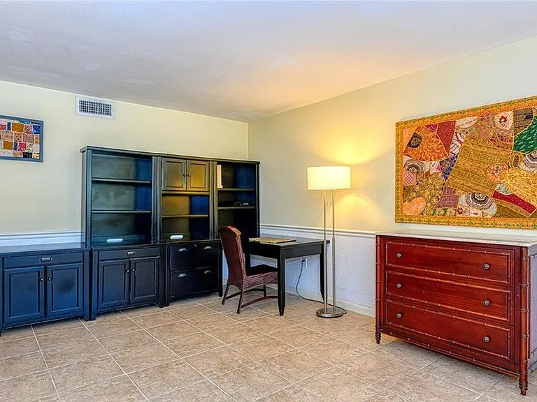 4290 Gulfstream Dr #5 — Photo 3