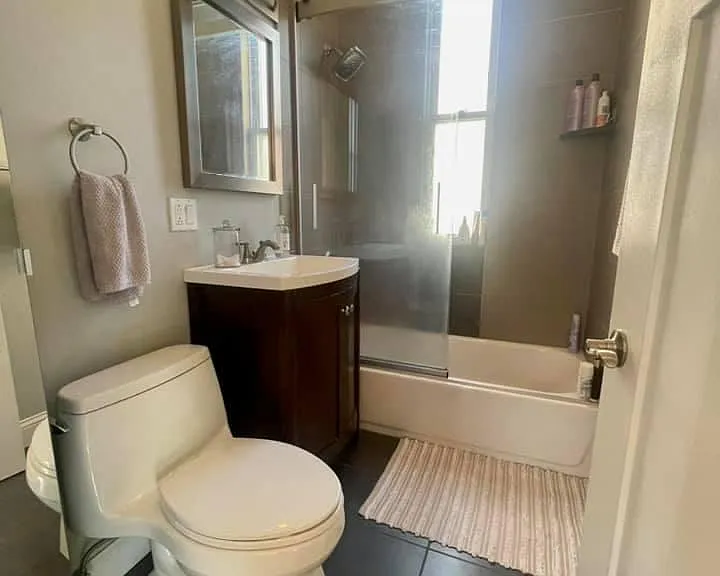 1101 N Winchester Ave #2R — Photo 10