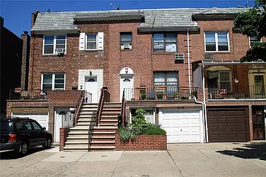 Rented by R New York