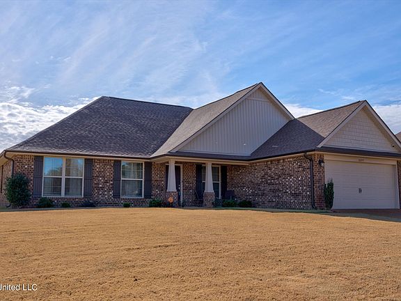 4th image of 8659 Courtly Cir N