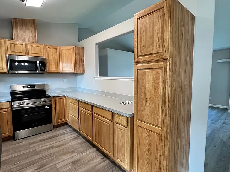 1351 Yost Cir NE — Photo 10