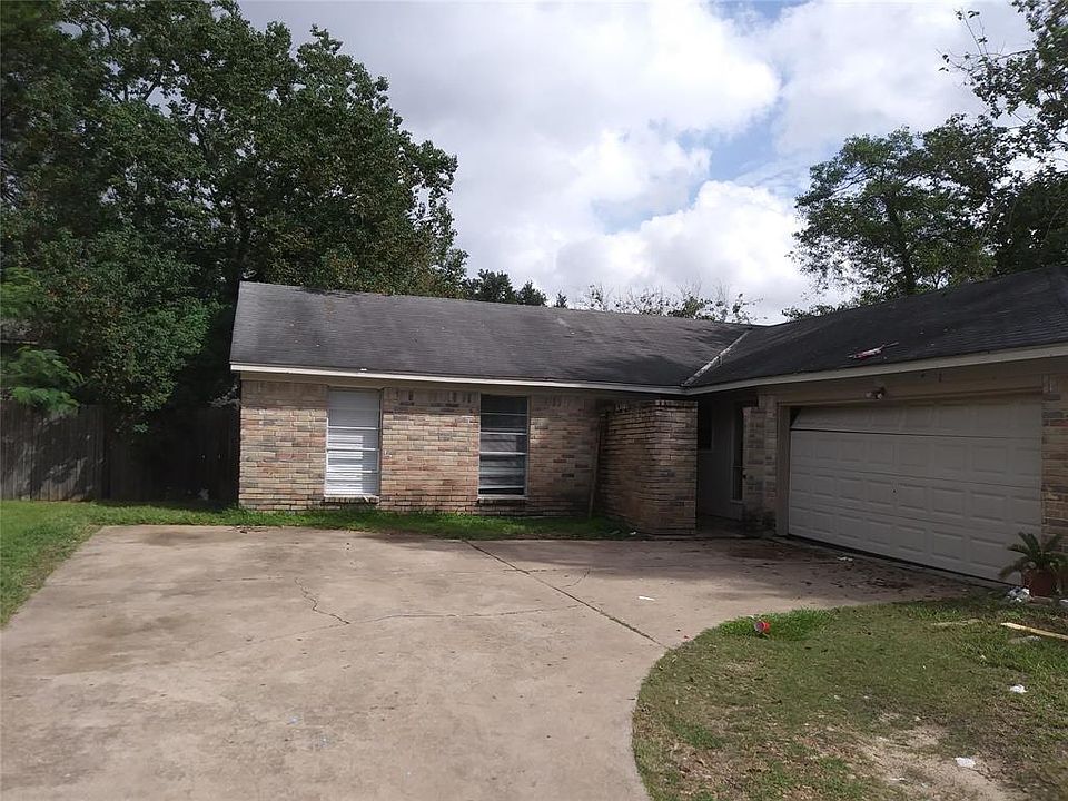 1st image of 16630 Loch Katrine Ln