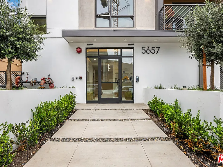 5657 Virginia Ave #202 — Photo 2