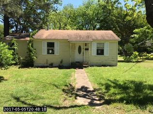 906 N West St, Morrilton, AR 72110