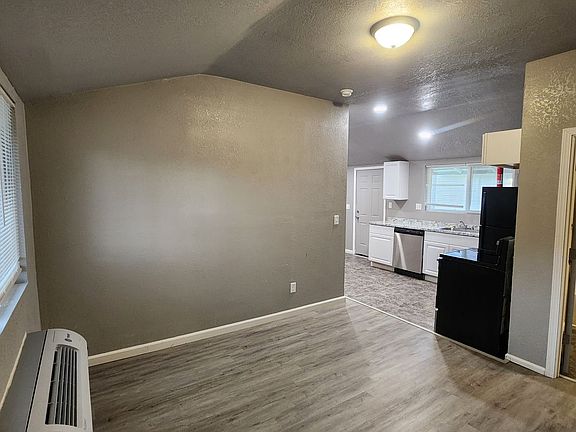 3rd image of 1046 S Wisconsin Ave #0