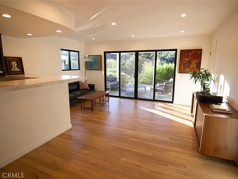 1310 J Lee Cir — Photo 14