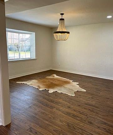 5th image of 3808 Tolmas St