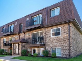 547 Dempster St #1W, Mount Prospect, IL 60056
