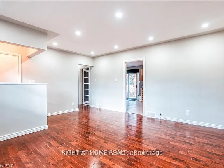 14 Graham Cres — Photo 6