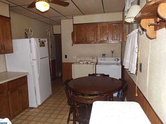 4th image of 247 Preston Ave